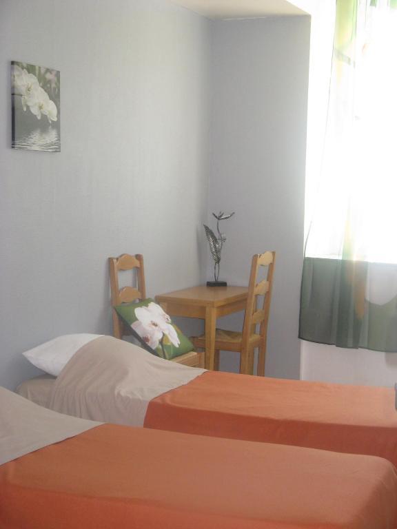 Auberge Du Marronnier Barreme Room photo
